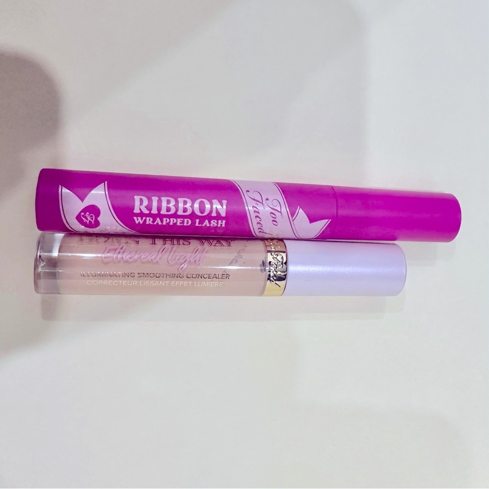 Too Faced Set. Concealer + Too Faced 
Ribbon‎ Wrapped Lash Mascara